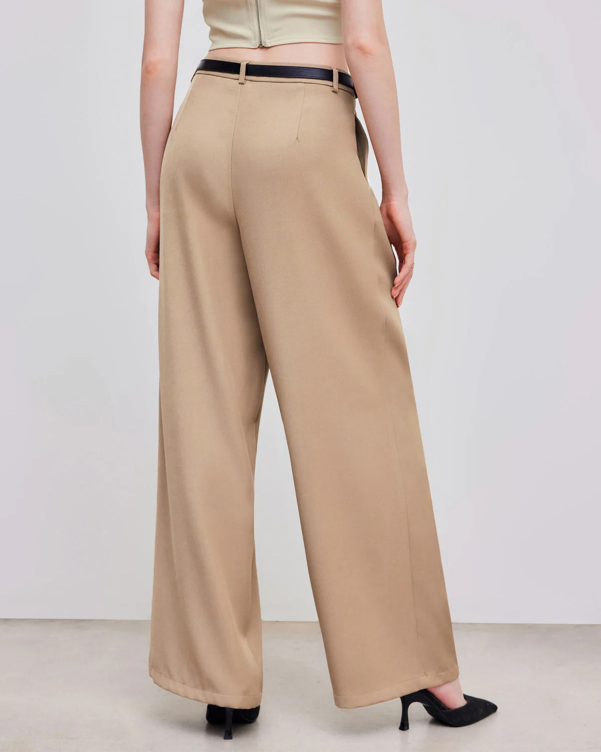 Beige Pleated Pants With Belt - Image 7