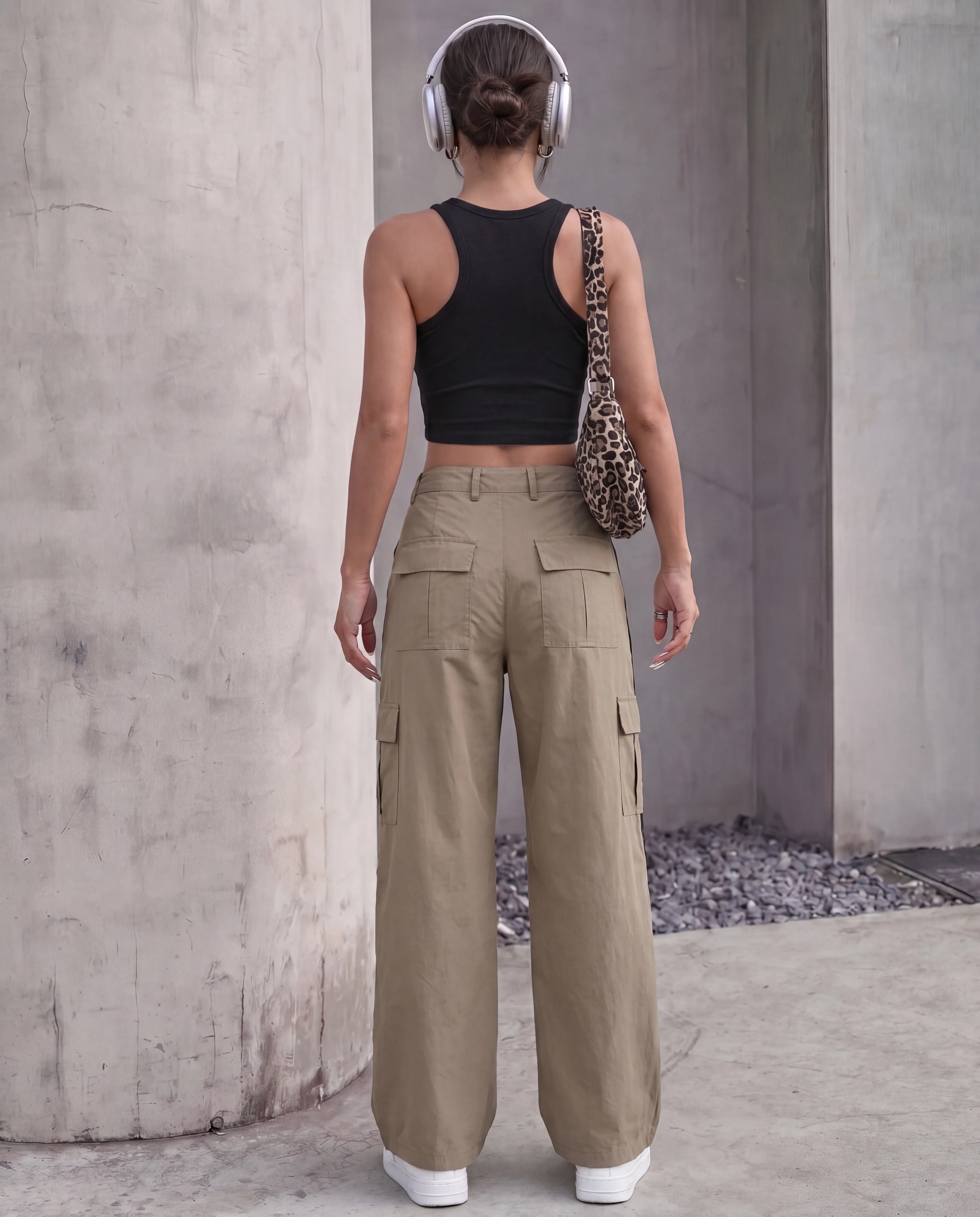 Curved Stripe Baggy Fit Brown Cargo Pants - Image 3