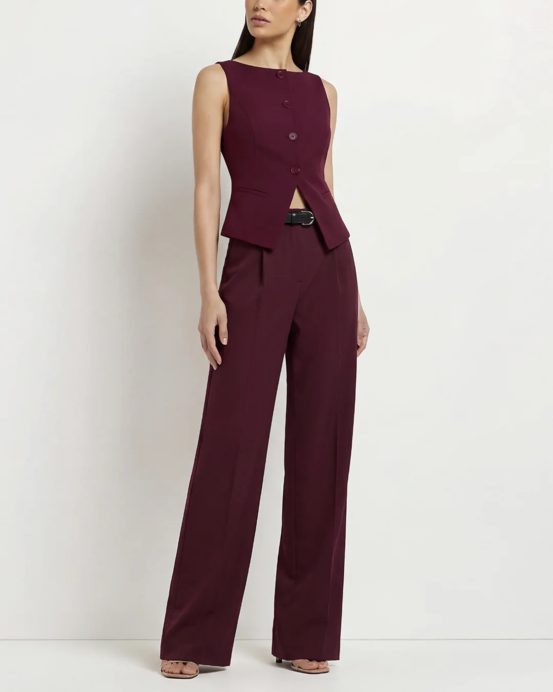 Maroon Boat Neck Slit Waist Coat And Pleated Pants With Belt - Image 5