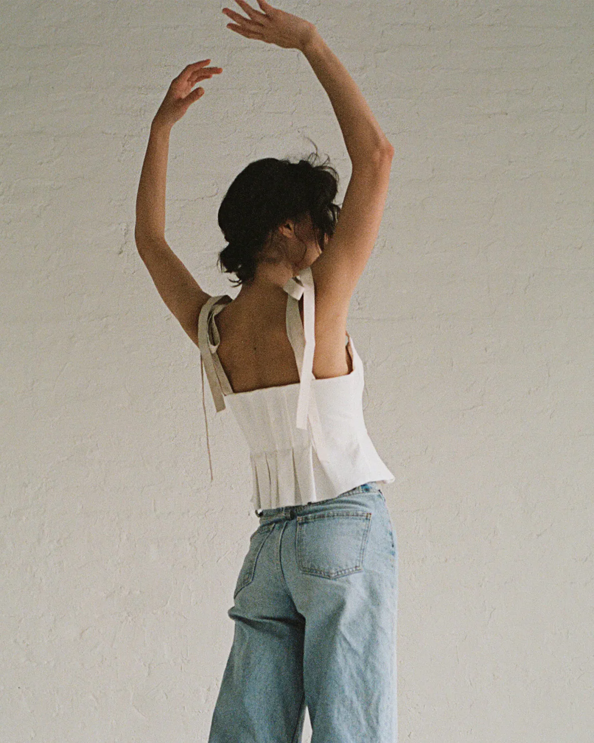 White Bowknot Straps Flared Top - Image 3